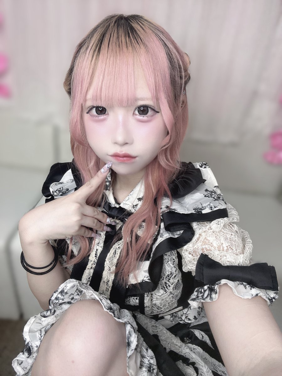 shion_parfun's tweet photo. 停滞した幸福に溺れてくの https://t.co/nIhbNBnjX3