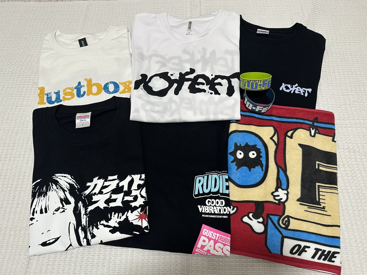 aibeaver202212's tweet photo. 10-FEETの舞妓Tゲット出来なかった代わりにドライT買ったから思いの外グッズにお金つかっちゃった😂💸
全部可愛くて既にお気に入り✨
ラババンは同じデザインのを色違いで買った
#10FEET
#dustbox
#カライドスコープ
#RUDIES https://t.co/0OuovHYNSR