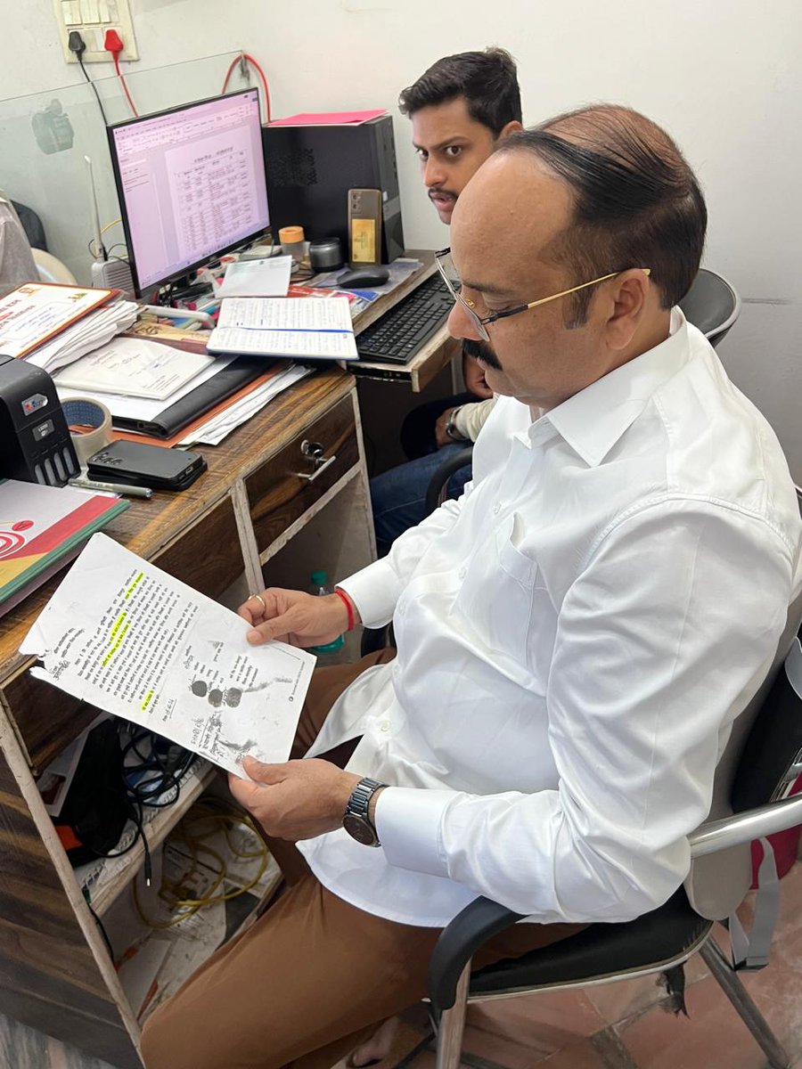 arunksagarbjp's tweet photo. आज प्रातः शाहजहांपुर आवास पर आये जनपद के सम्मानित क्षेत्रवासियों से भेंट की एवं सभी की जनसमस्याओं को सुना।

06 जुलाई, 2026 https://t.co/yls0otnULg