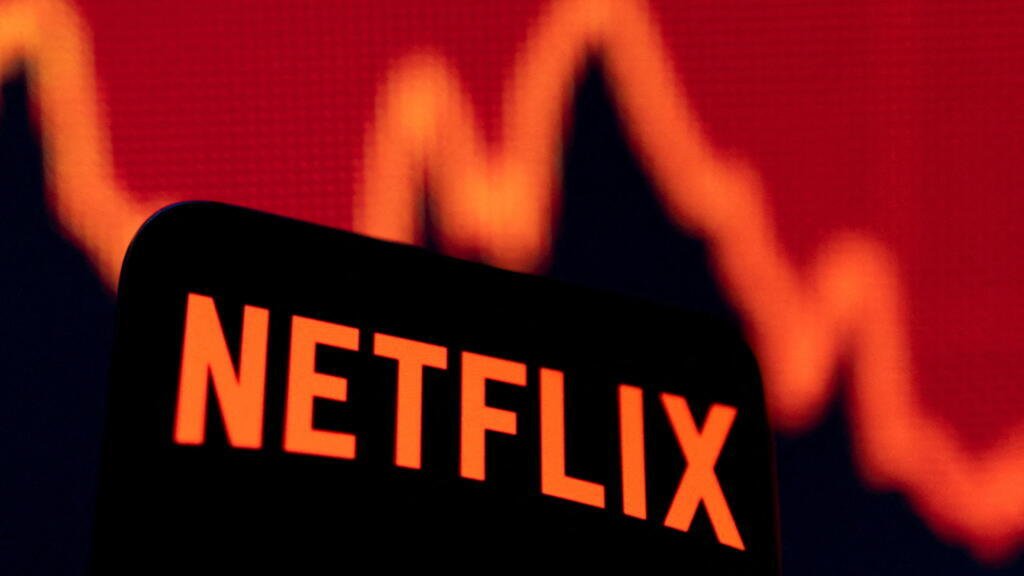 anael_tw's tweet photo. 🟠 #Netflix peine à retenir ses spectateurs après la première saison de ses séries, inquiétant les investisseurs alors que le temps de visionnage a progressé de moins de 2% l'an dernier. 
🔗 https://t.co/LA5yamNDZj https://t.co/5u7wTuZe0B