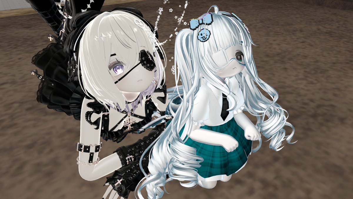 nukochan_house's tweet photo. 二人ともドコ見てるの
あ、作業中です https://t.co/EkfSRrt4Ys