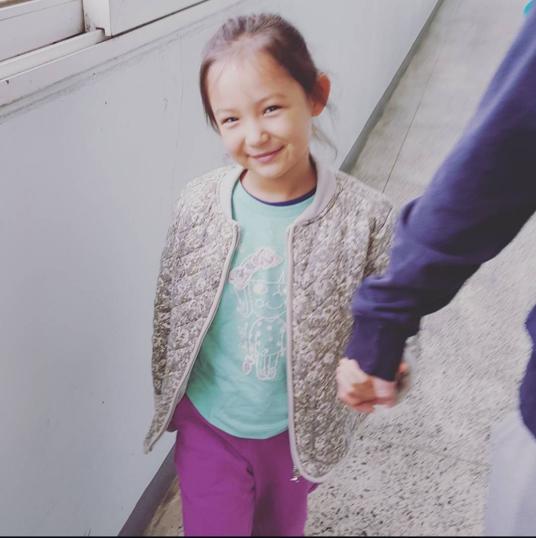 dkfmzk's tweet photo. Some photos from Hani's childhood

#TUIDE #ABDNGG #PLEDISNGG #HANI #AUTUMN https://t.co/tFtud4VwM8