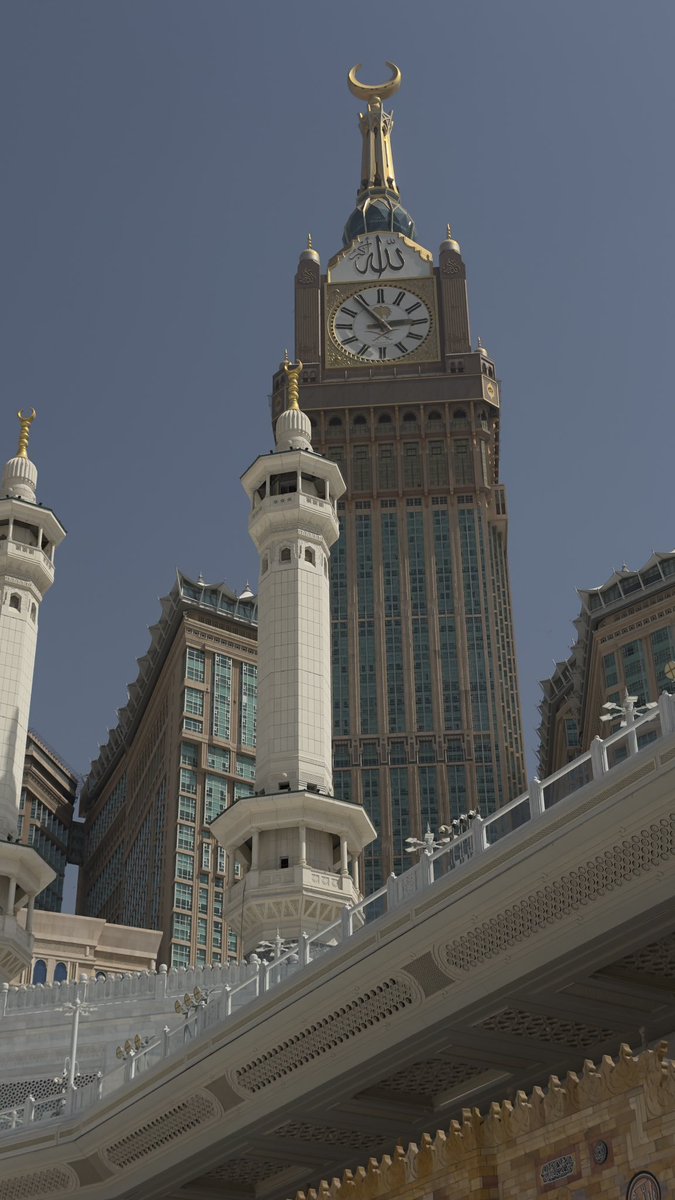 e1rii1's tweet photo. ﴿ إِنِّي ذَاهِبٌ إِلَىٰ رَبِّي سَيَهْدِينِ ﴾ . . 
مهما شَعرت بالحيرة والضَياع ، 
لا تَتوقف عَن السَير إلى الله وذِكره 🤍. https://t.co/ucxakEfCfI