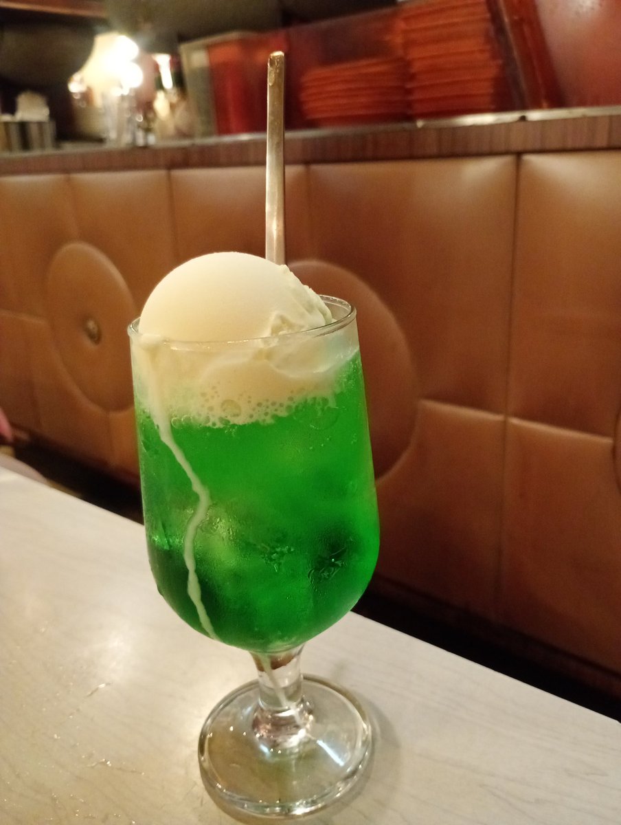 M78agulchi's tweet photo. 懐かしいクリームソーダ(^^)
喫茶マヅラメニュー昭和か？（笑） https://t.co/UGhdjGMqG6