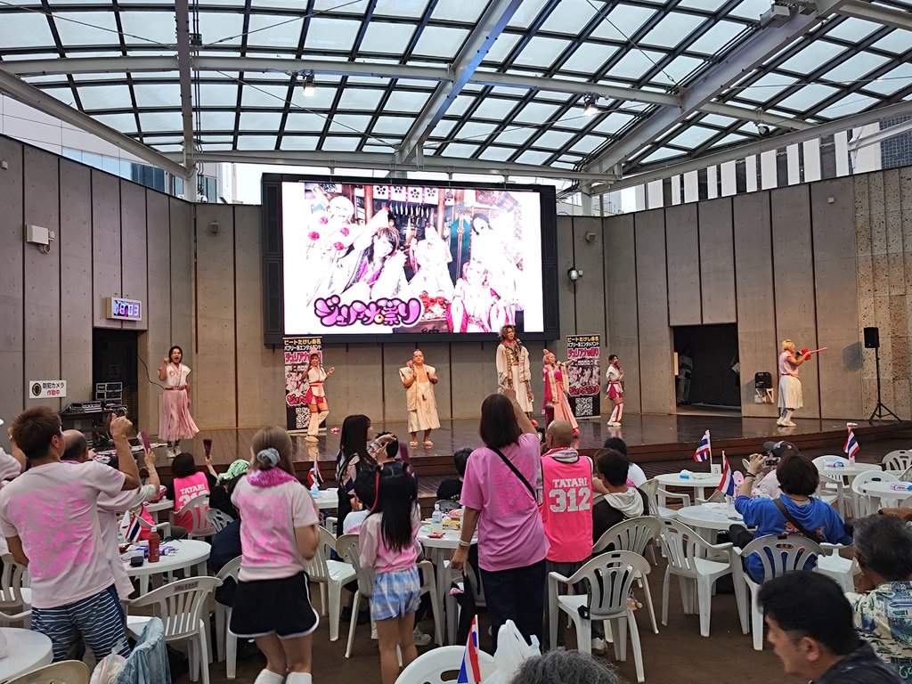 npogmf_staff's tweet photo. T班 現場
2026.7.5
＃オリオンスクエア
＃タイフェスティバル
＃宇都宮市
ステージライブ
＃ジュリアナの祟り https://t.co/3GMDGnzfl8