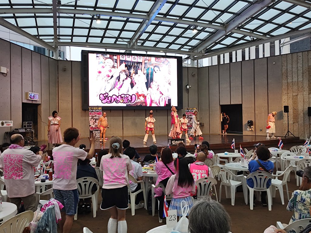 npogmf_staff's tweet photo. T班 現場
2026.7.5
＃オリオンスクエア
＃タイフェスティバル
＃宇都宮市
ステージライブ
＃ジュリアナの祟り https://t.co/3GMDGnzfl8