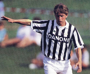 ilpalloneraccon's tweet photo. Il pallone racconta: Giancarlo MAROCCHI https://t.co/wH6pj8uOiP
@Juve1897no @juventusfc @JUVEN_TV @La_Bianconera @nebbiabassa @LeonettiFrank @fritzmazz @Nino_TheBest #marocchi #cicciobello https://t.co/CvpXI5w4DD