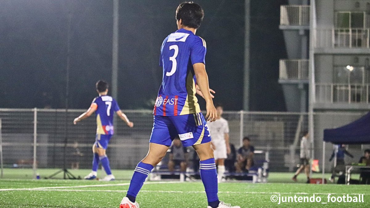 Juntendo_soccer's tweet photo. 🔵𝐏𝐈𝐂𝐊 𝐔𝐏 𝐏𝐇𝐎𝐓𝐎🔴

𝐋𝐄𝐀𝐆𝐔𝐄 𝐃𝐄𝐁𝐔𝐓

3 #竹内大地（3年／帝京高校）
リーグ戦デビューを飾る。
途中出場ながら落ち着いたプレーで勝利に貢献。

#順天堂大学蹴球部
#juntendo_football https://t.co/WmwQUPRuyq