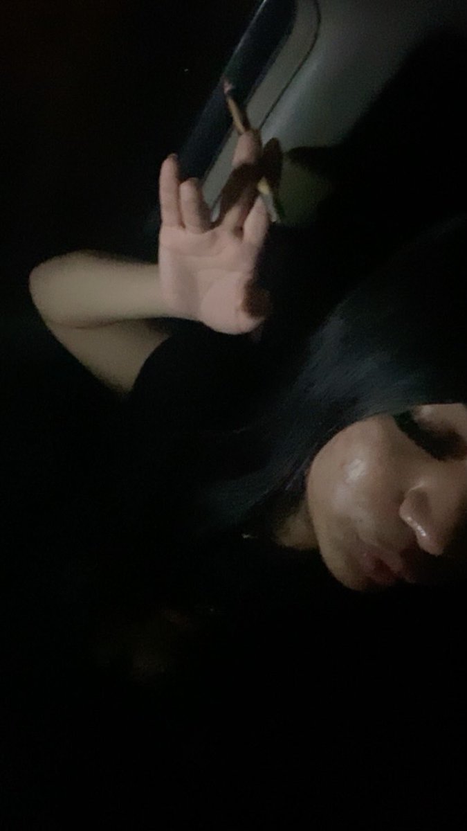 m_unknown210's tweet photo. smoke then i suck you dry? #satx #meets #links #smoke #horny #latina #fem #hmu #SATX #nsfwtwtًً https://t.co/lQ868M6ZYl