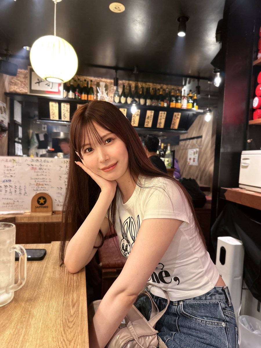 jaik445's tweet photo. 明里つむぎさん、タピオカ店を40軒以上巡りチェックリスト化するほどの探究心の持ち主！
K-POPを愛し韓国語堪能
周囲からは「驚くほど後ろ向き」と評されるも、それが逆に愛される個性ですよね！
そんな人だからこそ応援したい！
画像出典：明里つむぎさん公式X（@akari_tsumugi__）より
#明里つむぎ https://t.co/sxKJrMiOiL