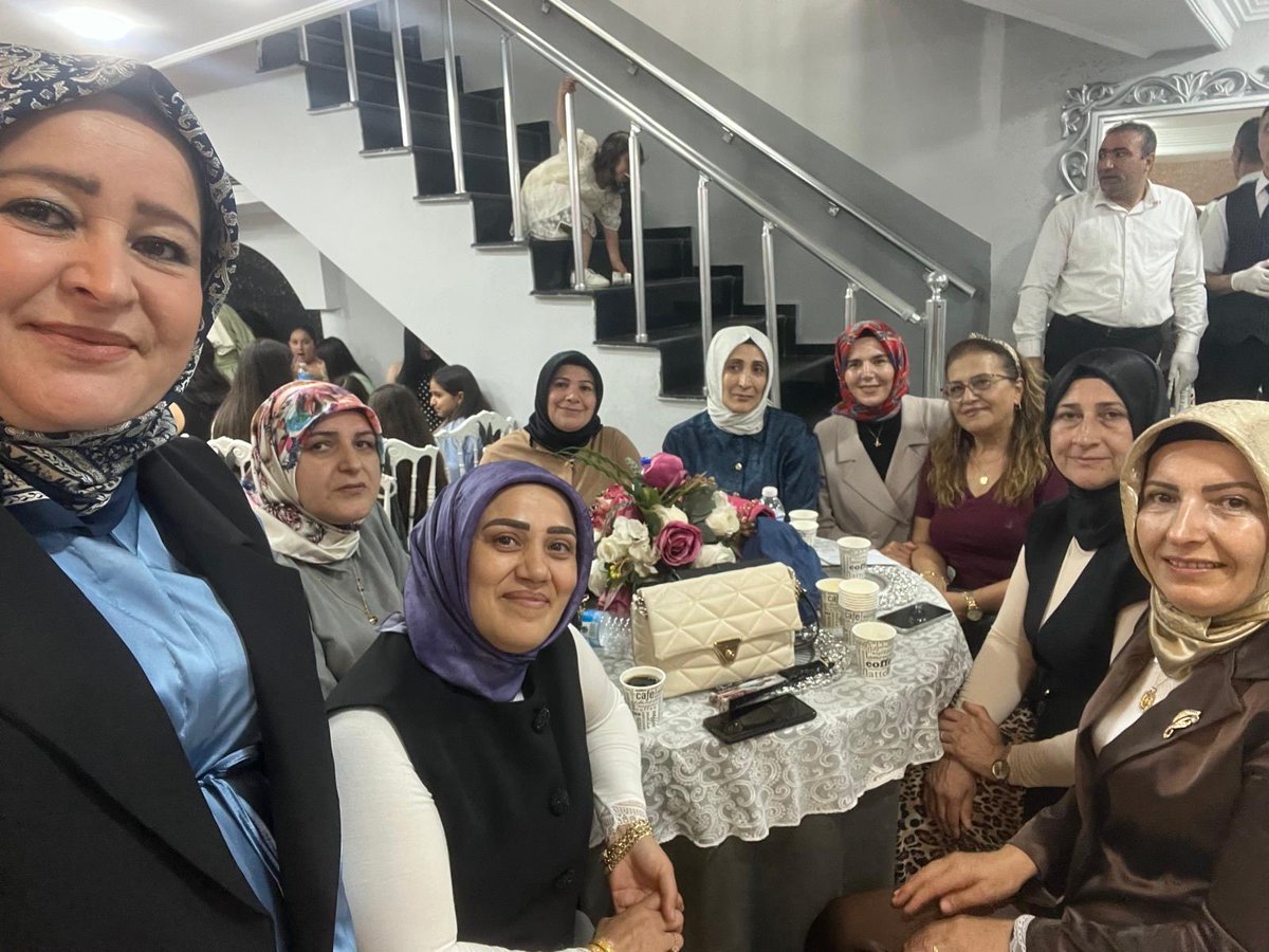 seval_av's tweet photo. Yönetim Kurulu Üyemiz Güllü Gencel’in kıymetli kızı Aleyna ile Abdullah’ın düğün merasimine katılarak bu anlamlı günlerinde mutluluklarına ortak olduk.

Rabbim kendilerine ömür boyu sağlık, huzur ve muhabbet içinde bir yuva nasip eylesin. 

Bir ömür boyu mutluluklar dilerim. 💐💙 https://t.co/4BLoLdVOEj