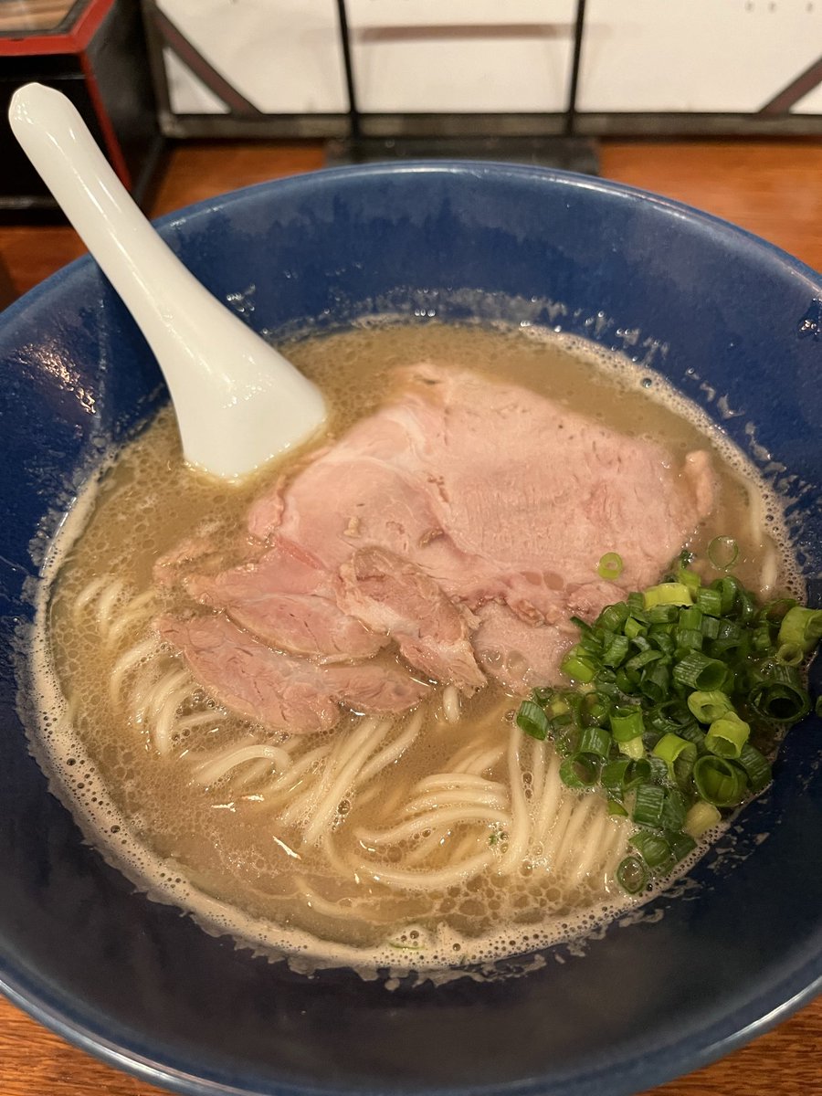 sans_3___s's tweet photo. アソビルができた頃からお世話になっている「にぼし香アソビル店」さん🍜
自分が煮干蕎麦を好きになったきっかけのお店です！

#アソビル七夕2026 #にぼし香 #アソビル https://t.co/xJ4zozaOUr