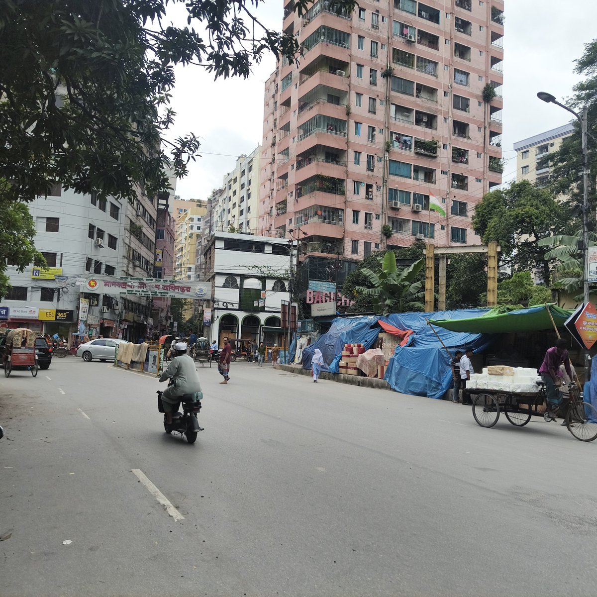 hr_masud's tweet photo. @IraninDhaka Flag of Iran in Dhaka https://t.co/IR7ROTPGwN
