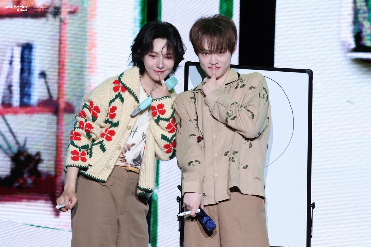 Strawberry_CL_'s tweet photo. 260705 🦊🐬
#천러 #辰乐  #CHENLE #NCTDREAM https://t.co/5sO6ESiebv