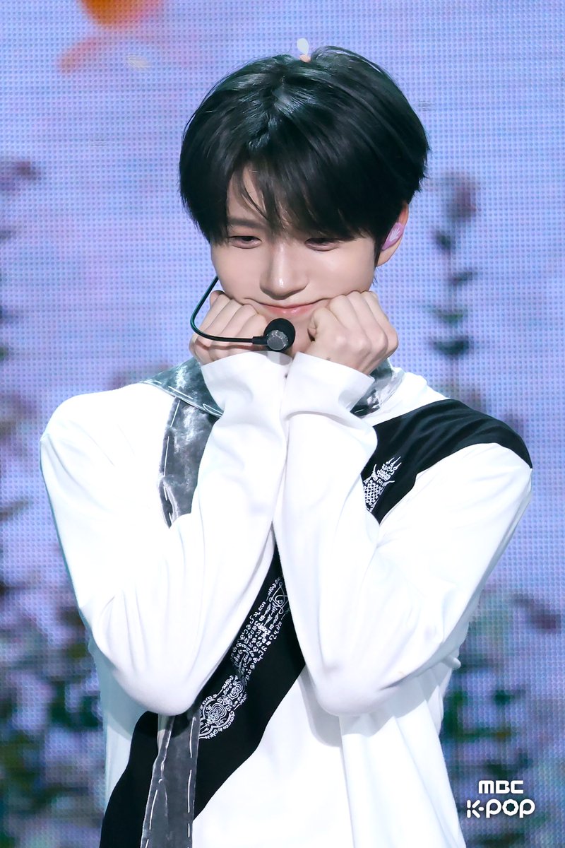 _heerevols's tweet photo. 인정합니다 https://t.co/Wk4krV6ovw