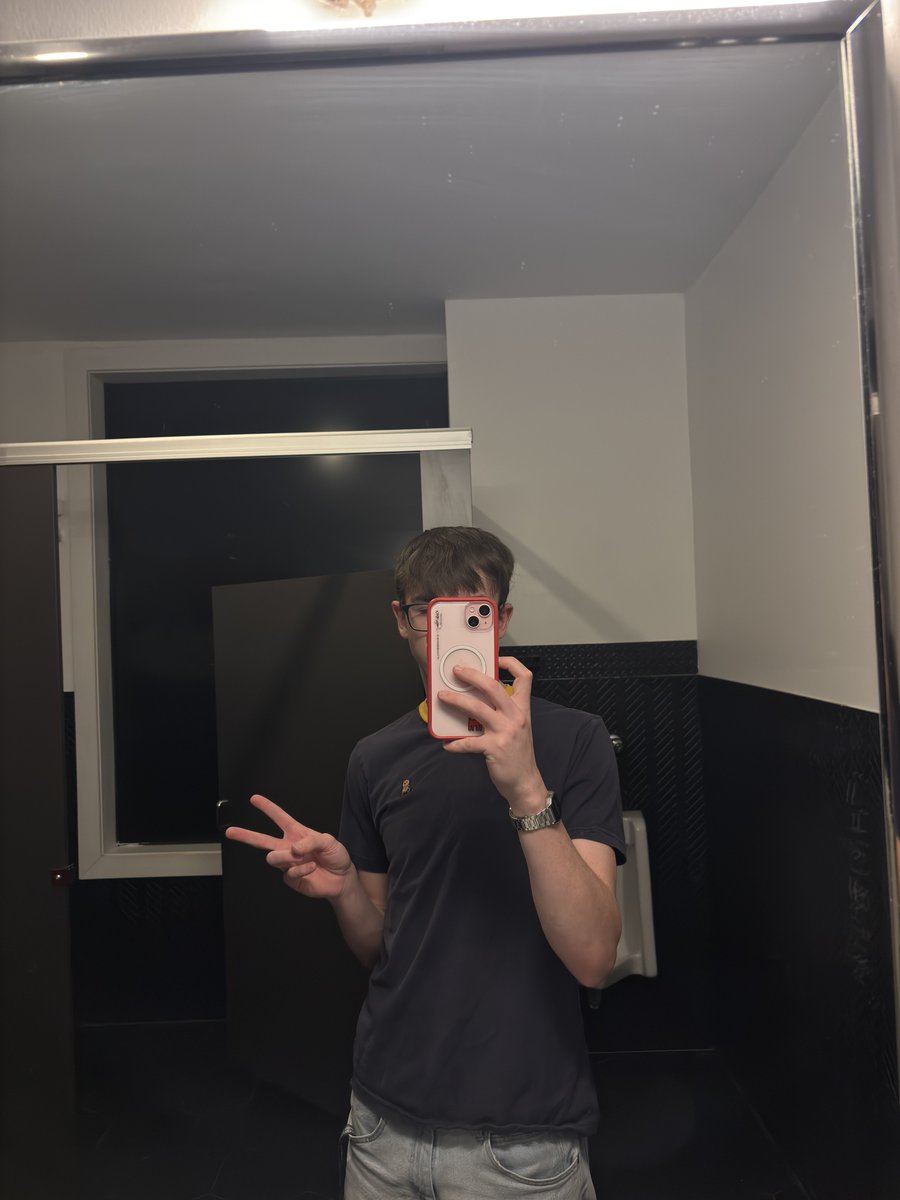 catk4603's tweet photo. got drunk for the first time in public, was pretty fun https://t.co/tOZaM9vFIK