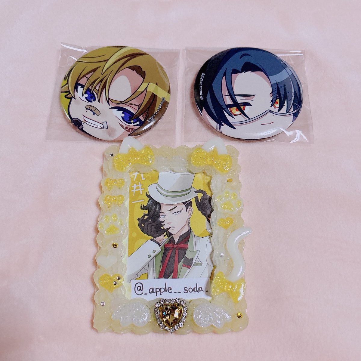 _apple__soda_'s tweet photo. 【交換】ParadoxLive パラライ SMILE BASE CAFE スマイルベースカフェ アクスタ 缶バッジ アクリルカード

譲→画像参照

求→アクスタ(夏準 >賢太)
        缶バッジ (忠成 <賢太)
        アクリルカード （忠成<賢太）

アクリルカード犬飼は賢太との交換のみ。
検索からでもお声掛けください。 https://t.co/M8h4xgi0j2