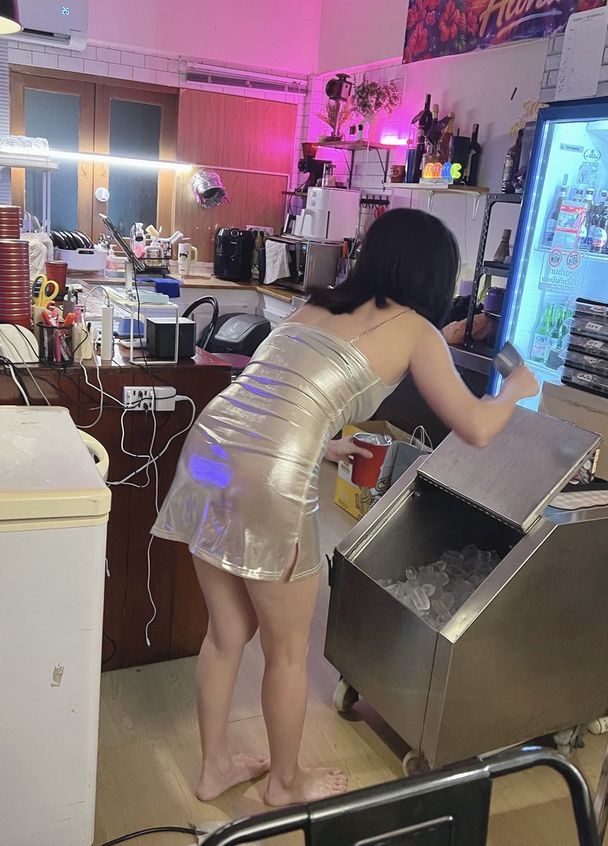 tannon2009's tweet photo. เก้าอี้ตัวนี้มันดียังไง เลยต้องขอมาลองเอง 🤭
#playliifec
#playlifeclubhouse https://t.co/cQM5gfsS26