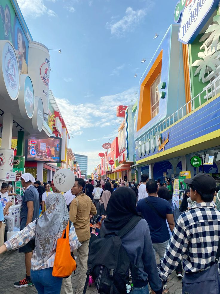 bliblidotcom's tweet photo. Ada yang mau 100 ribu?! 🥳
Yuk 𝑵𝑲𝑲𝑪𝑯𝑰 ‘Nanti Kita Kasih Cepek Hari Ini’!

• Quote tweet 1 𝐡𝐚𝐥 𝐭𝐞𝐧𝐭𝐚𝐧𝐠 𝐏𝐞𝐤𝐚𝐧 𝐑𝐚𝐲𝐚 𝐉𝐚𝐤𝐚𝐫𝐭𝐚 (𝐏𝐑𝐉)!
• Follow @bliblidotcom + RT LIKE tweet ini
• Pemenang acak

CekDuluDiBlibli NoBlablaDiBlibli https://t.co/UZ05aK2FKN