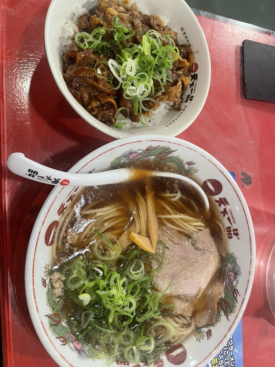 murachisabu's tweet photo. かどおわ！と勝利の天一あっさり！
いややはりマギレコの6は強いね！めちゃくちゃ当たるの早いし、スルーしてもモード移行も早いから大体なんとかなる！いかに有利切るかが爆出しの鍵ですな！後、初めて神浜のほむら演出外したw 都市伝説と思ってたわ！w https://t.co/8EdRPNB21l