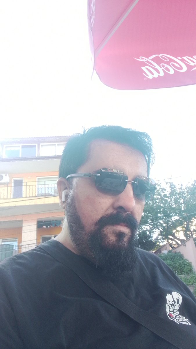 MetinSengu87632's tweet photo. @elos_ella @Dogdestny Günaydın, sabah bu sıcak hiç hoş değil 😌  Bir de 7  kafeterya da kahve de yokmuş 😀 Makineden aldım mecburen.. Güne sıkıntılı başlamak https://t.co/H2r1Hj7XMm