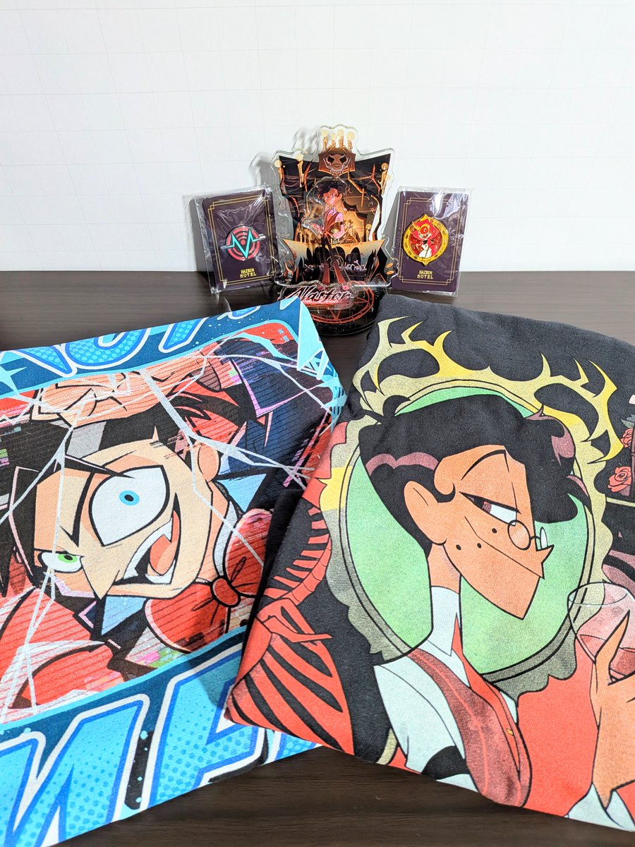 toriniku_08's tweet photo. ハズビン公式とブラックバルーンマーケットで注文してたグッズ届いた〜！！
潤う🫶💕 https://t.co/oGeTbAvywq