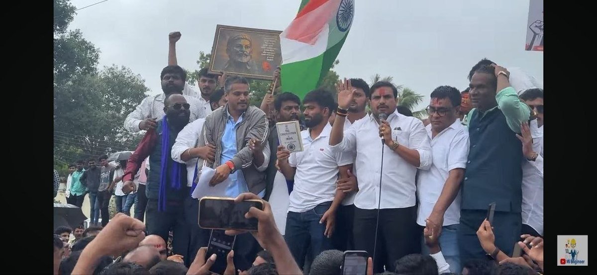 DyspSank's tweet photo. #mpscexamoffline आंदोलनात आमदार रोहित दादा पवार , रविराज साबळे, विठ्ठल कांगणे, रविकांत तुपे, कराळे सर उपस्थित 🔥🔥🔥🔥 https://t.co/O6cAbxL51O