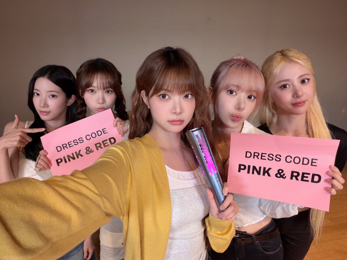IWILL_sakura's tweet photo. 今週末に迫ったPUREFLOWコンサート、
ドレスコードは「ピンク&レッド」🩷❤️
どう考えてもイメージカラー水色🩵だと
思ってたから結構びっくり😂😂😂
#LE_SSERAFIM #르세라핌 #PUREFLOW
🔗 https://t.co/V8ZmZZUWru https://t.co/rD4YMmfSFz