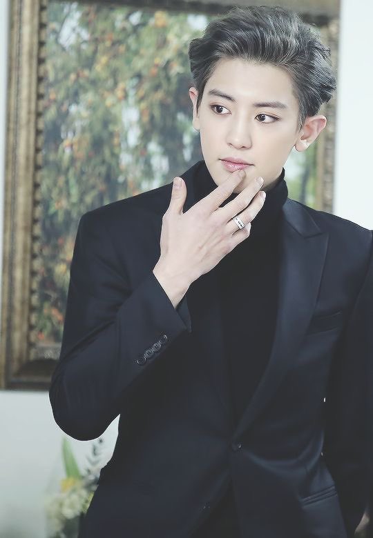 himytwentyseven's tweet photo. พี่ชานยอลผมเทาอะทิ้สุดละ ㅠ พ้มเดรส พ้มสิ้น พ้มหยุดดูไม่ได้ 😭😭😭😭😭 https://t.co/31blZvLMnq
