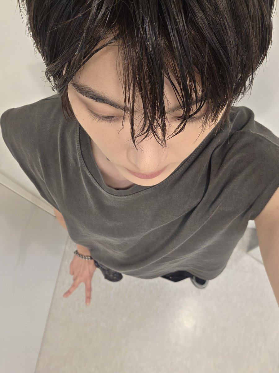 YOONSANHA_offcl's tweet photo. [💬]

Just, No Reason. 성공적. 💜🌧☂️(비조심)
Rain down on me듣자

#윤산하 #YOONSANHA https://t.co/HJfeT1LkGM