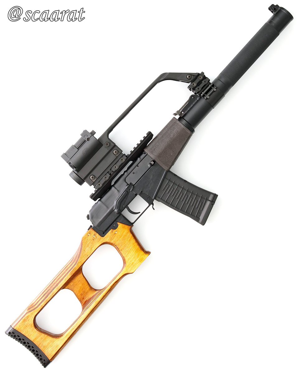 SavageGoat2033's tweet photo. Slapping the original G36 integrated sight+carry handle on anything makes it look like the most 2000s ghost recon ass looking thing ever and I’m here for it. https://t.co/PHdNApVhQN