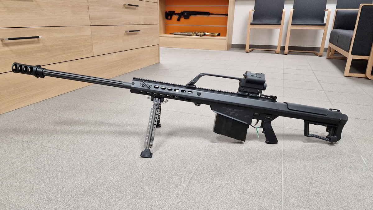 SavageGoat2033's tweet photo. Slapping the original G36 integrated sight+carry handle on anything makes it look like the most 2000s ghost recon ass looking thing ever and I’m here for it. https://t.co/PHdNApVhQN