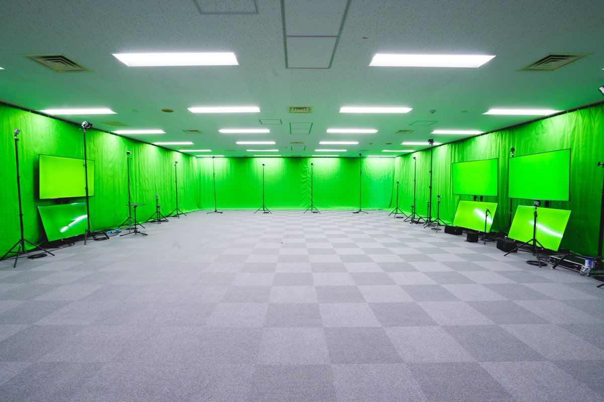 anoinc_jp's tweet photo. 【グリーンバック収録に対応】

ANO AKIHABARA STUDIOでは
グリーンバックを常設しています。

XR収録やライブ配信など
合成を前提とした映像制作にも対応可能です。

VTuber番組、配信企画、プロモーション映像
などの収録にぜひご活用ください。

#VTuber https://t.co/PvWkOiyrno