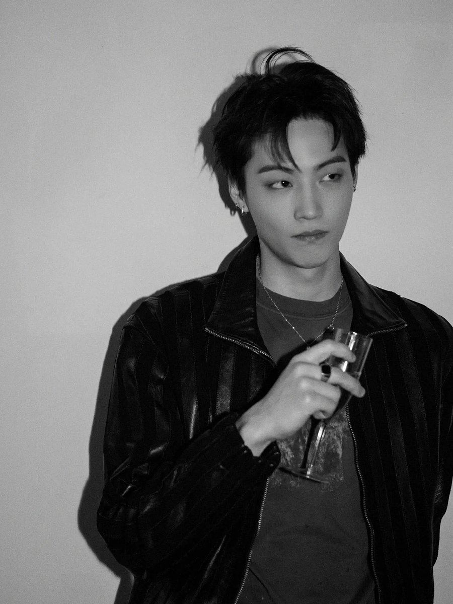 cyjprint's tweet photo. 260706 | INSTAGRAM [evergemiensis] 

JAY B
▪️FastPaper Mag K-POP Party

#JAYB #제이비 @defjaybkr #GOT7 https://t.co/iZUzPoEJIo