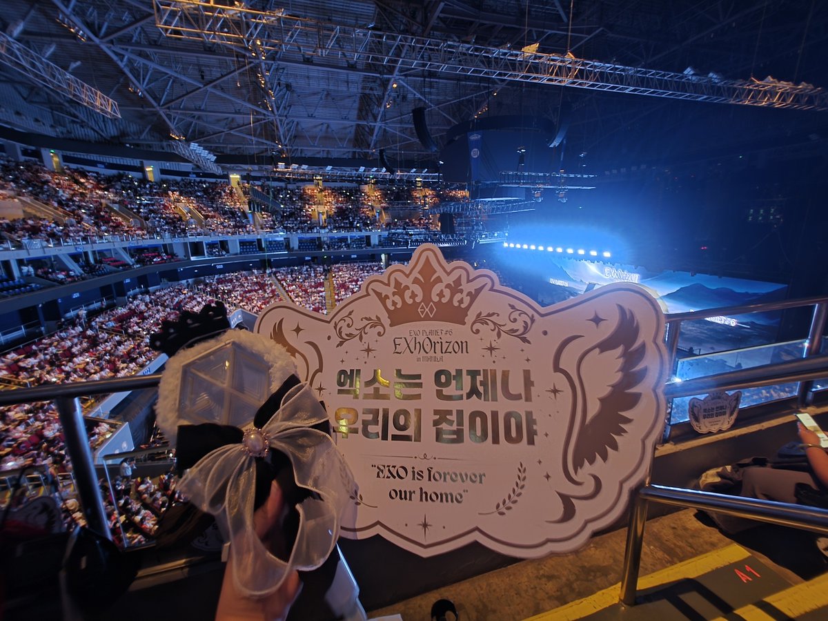laylovemeright's tweet photo. @weareoneEXO My Eribong is soo pretty thanks so much @imbaekstrash
for the crochet cover! 𓆩♛𓆪 🥰😭👏

#EXO #EXhOrizon #EXhOrizoninManilaDay2 #EXhOrizonInManila
#WeAreOneEXO
 #엑소 @weareoneEXO https://t.co/1kXuhBfFXR