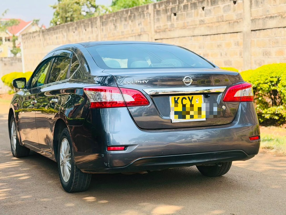 DerrickUdu55582's tweet photo. Nissan sylphy 
Automatic 
1800cc
950,000ksh
0799561061 https://t.co/Vz1bYQKrEt