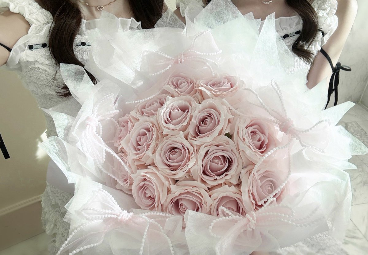 shu_creeam's tweet photo. sheinです！> ̫<♩
花を刺す土台？だけ百均で買いました！ჱ̒ ᴖ⩊ᴖ ） 💘 https://t.co/Iiy5S6MUxC