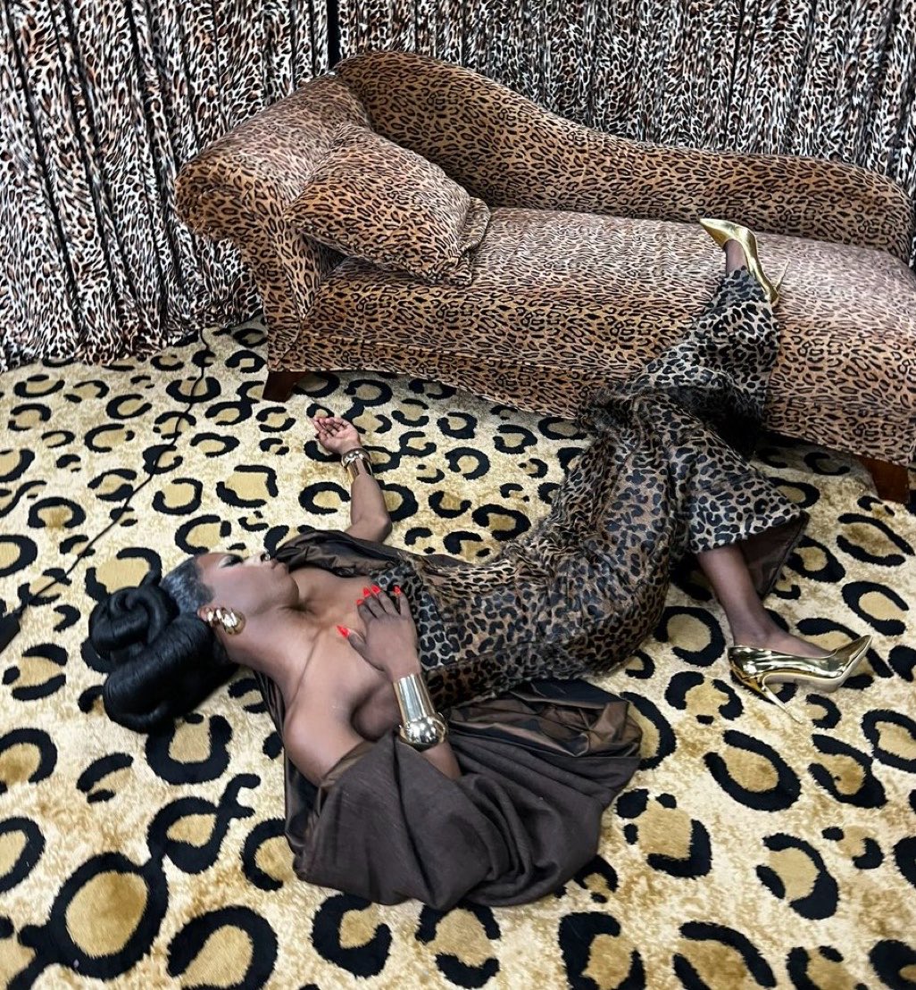 luxxnoirlondon's tweet photo. Me when I https://t.co/u5jNJl8VJJ