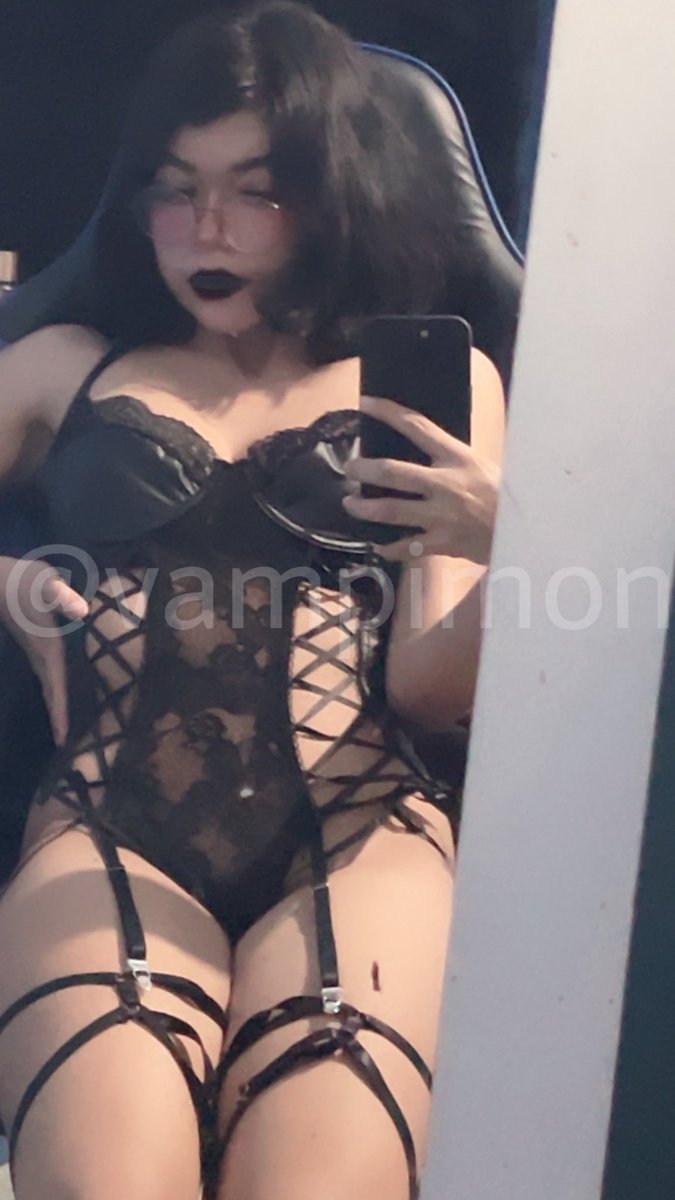 vampimon0's tweet photo. Oferta en mi Fanova 🖤🖤🖤 https://t.co/qokuaE3hdM https://t.co/7IcWPyZQlX