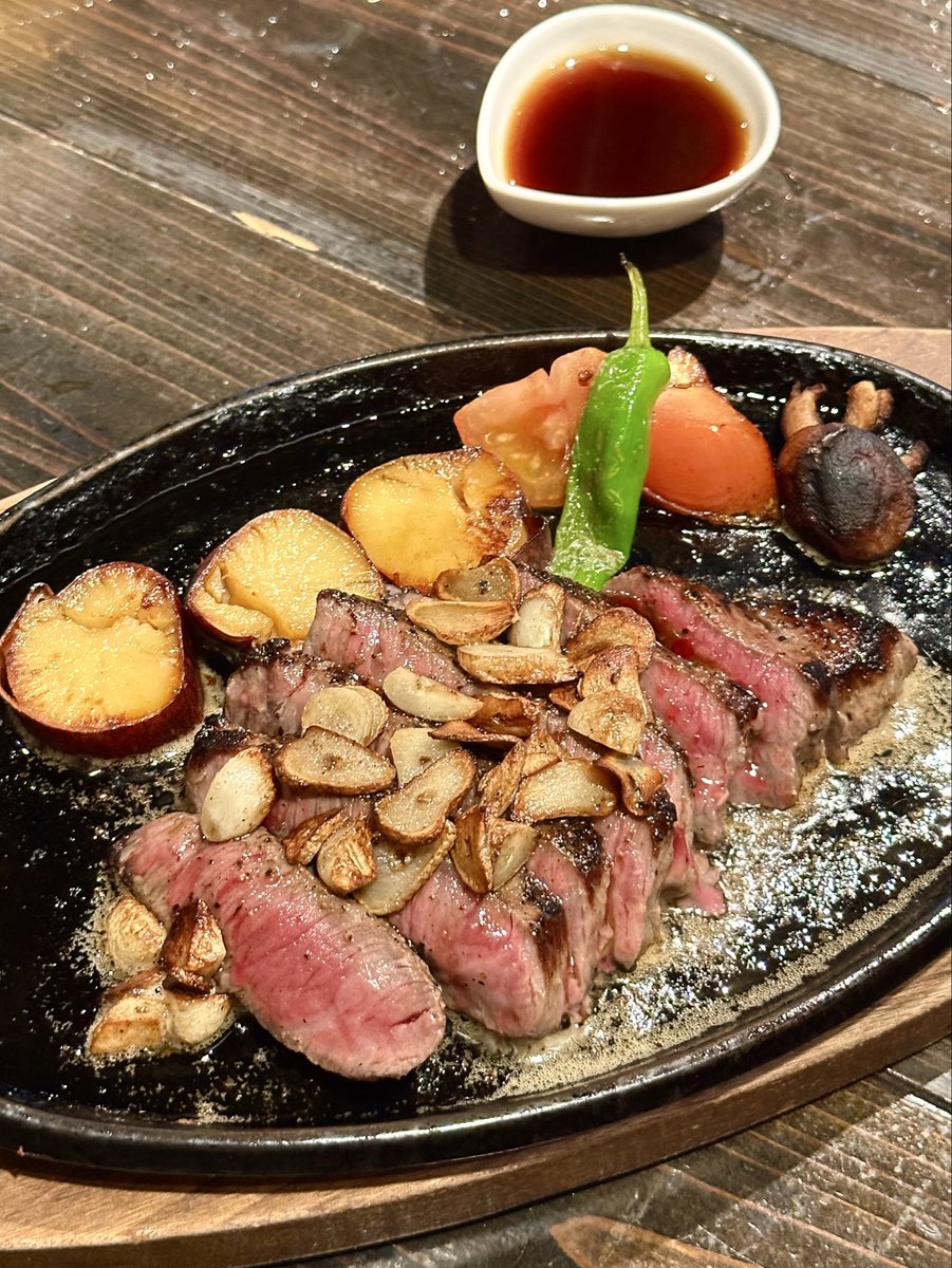 buibui1209's tweet photo. 沖縄本島に50回以上通い、
累計200泊以上。

いろんな店を食べ歩いた結果、
結局ここが一番うまい...

何度もリピートしている本当におすすめの店だけを紹介します🤫
（詳細はコメント欄） https://t.co/KB7xwgm9XA