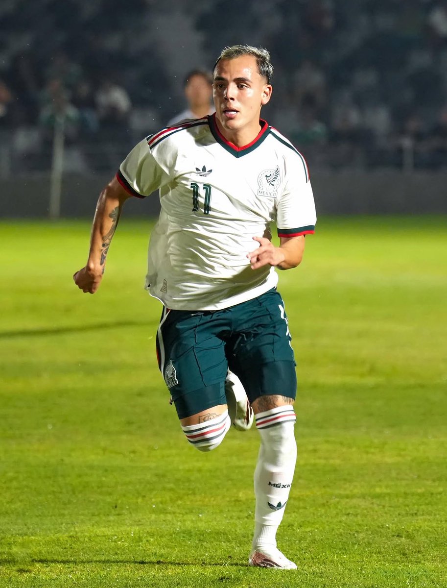 julioordz10's tweet photo. Esto que dice Pepe es clave. Al equipo de Javier Aguirre durante el Mundial le hizo falta la amenaza por fuera de un futbolista desequilibrante. Es por eso que Hugo Camberos debería de ser un elemento crucial para el proceso del 2030 con Rafa Márquez al mando del barco. Además de que el de Chivas también es capaz de ocupar carriles interiores y condiciona por su regate y pegada.
