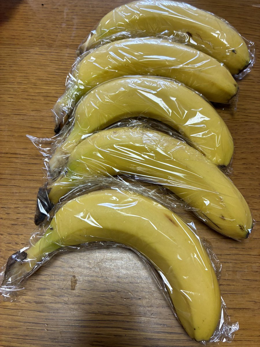 38K's tweet photo. バナナラップ。 https://t.co/rz8msHyF5b