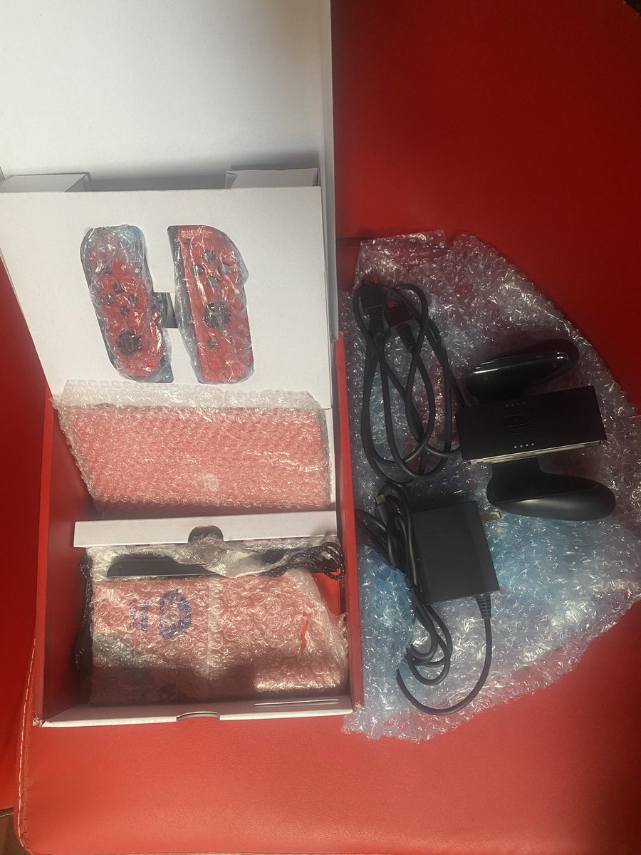 thereal_gbebs's tweet photo. This is a New Red and Black Nintendo Switch Oled With it complete Accessories and Pouch.
Price - 430,000
Quarter Bukayo Saka Happy New Week Today is Monday Viking Rebecca King Charles Gilberto Mora Azteca https://t.co/LMbufbQ1R8