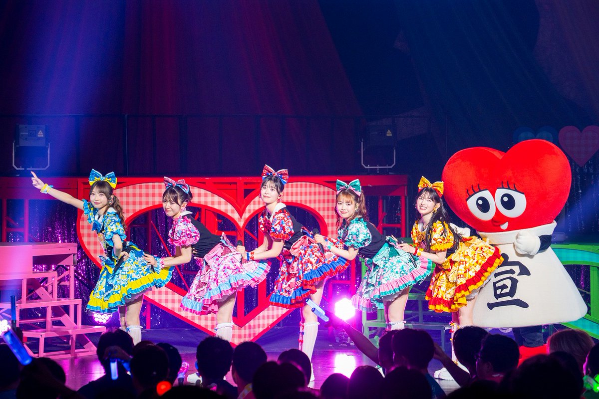 oricon's tweet photo. 超ときめき宣伝部、
史上最大規模のツアー開幕❗️
全16公演で8万人動員へ
⠀
初日公演では新たな“発表”も
https://t.co/YzSNq1CuOK
⠀
#超とき宣 #超とき宣ツアー2026 @sendenbu_staff https://t.co/aaLVv6UMZT