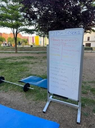 yustin's tweet photo. Hace tiempo os conté que iba a abrir un nuevo proyecto de fisioterapia en #Valladolid, en Villa de Prado:

📍 C/ Monasterio Nuestra Señora del Henar, 10

Pues se llama NEXOS y han decidido empezar un poco al revés 😅

Antes de tener la clínica abierta ya están organizando actividades, compartiendo contenido sobre salud y creando una comunidad alrededor del proyecto

Aquí puedes verlo https://t.co/T2gCEuAXJT

Me parece una forma curiosa de empezar.

A ver qué tal sale ¡mucha suerte!

Su IG https://t.co/1tMburyZ3P