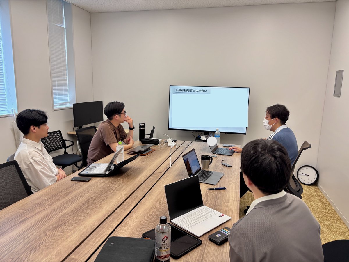 yuhei_otobe's tweet photo. 週1で実施している弊研究室の大学院ゼミ

四條畷学園大学の北垣先生(@kaz_gaki)にご参加をいただきました

北垣先生の実施されてきた研究のご講義に加え、
大学院生の研究へのご指導もいただき、非常に貴重な時間となりました😊 https://t.co/RJi46TSmHv