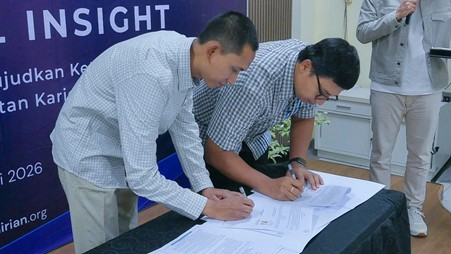 dompetdhuafaorg's tweet photo. Vocational Insight 2026: Membuka Jalan Kemandirian Lewat Keterampilan.

Institut Kemandirian Dompet Dhuafa menggelar Vocational Insight 2026 sebagai upaya membekali generasi muda dengan keterampilan, peluang kerja, dan mental bertumbuh. Kegiatan ini juga ditandai dengan peluncuran program penempatan kerja ke Jepang, penandatanganan kerja sama dengan mitra industri, serta penguatan sertifikasi kompetensi untuk mendukung lahirnya SDM yang mandiri dan berdaya. https://t.co/tY8DtEyyAr
#InstitutKemandirian #DompetDhuafa #PelatihanVokasi