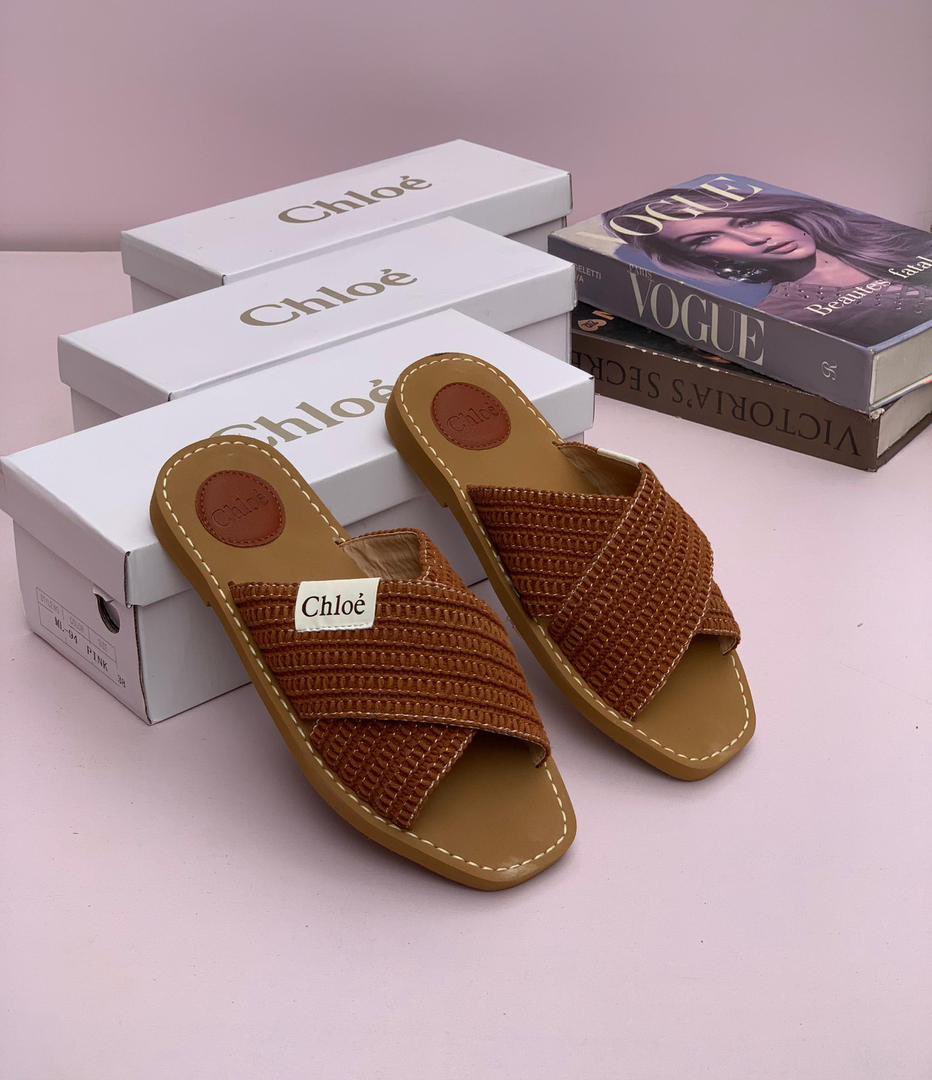 A_Bukolaa's tweet photo. You said you wanted a slipper that’s cute, comfortable, and goes with almost everything.🤭

Chloe woven slippers 37 to 42

🏷️ 20,000 https://t.co/3wmjNOyPkY