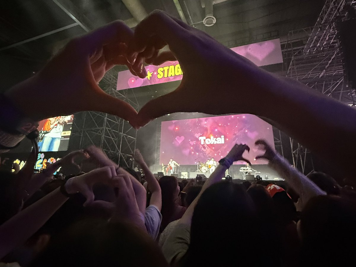 networkloxer's tweet photo. 제가5주내내주말마다공연보러다녓대요..
이제진짜끝이고당분간쉰다(3주) https://t.co/i6BkG1xMzm