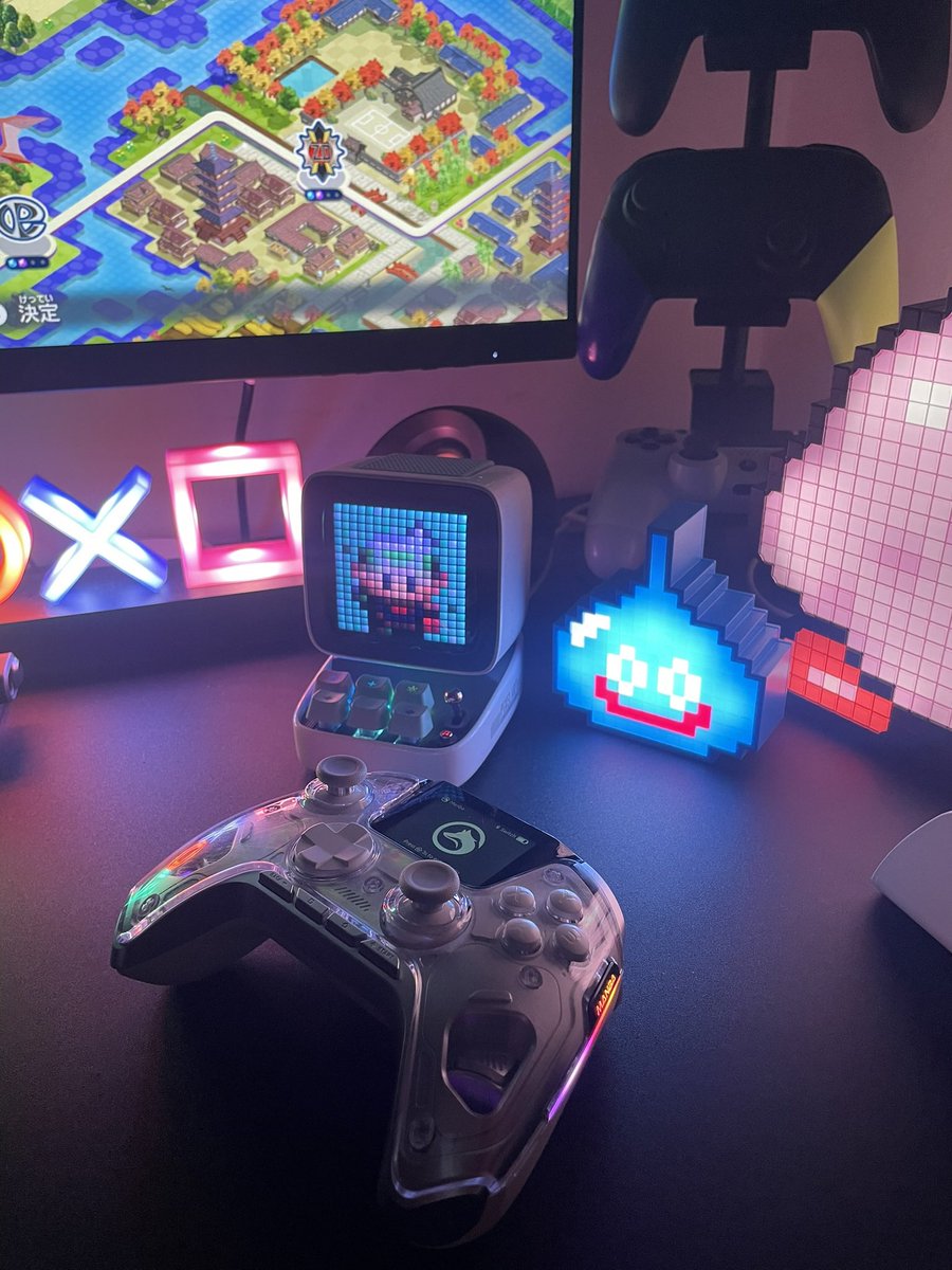 u_uiix's tweet photo. @inazuma_1122 それなら真逆だ、ちゃんと見たらRazerで死
俺はガジェット好きだからこういう見た目凝ってるの好きになっちゃう。笑 https://t.co/ZAmIi0py0l
